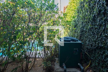 Casa à venda com 311m², 4 quartos e 4 vagas Casa à venda com 311m², 4 quartos e 4 vagasÁrea externa