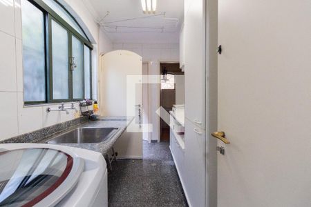 Casa à venda com 311m², 4 quartos e 4 vagas Casa à venda com 311m², 4 quartos e 4 vagasÁrea de Serviço