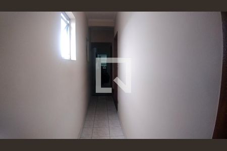 Casa à venda com 150m², 3 quartos e 5 vagas Casa à venda com 150m², 3 quartos e 5 vagasCorredor