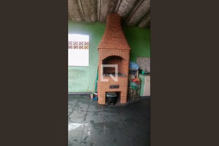 Casa à venda com 150m², 3 quartos e 5 vagas Casa à venda com 150m², 3 quartos e 5 vagasÁrea comum - Churrasqueira