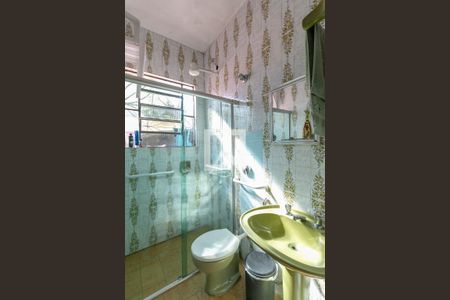 Casa à venda com 200m², 4 quartos e 3 vagas Casa à venda com 200m², 4 quartos e 3 vagasBanheiro Social