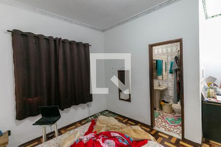 Casa à venda com 200m², 4 quartos e 3 vagas Casa à venda com 200m², 4 quartos e 3 vagasQuarto Suíte