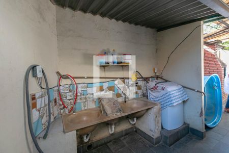 Casa à venda com 200m², 4 quartos e 3 vagas Casa à venda com 200m², 4 quartos e 3 vagasÁrea de Serviço