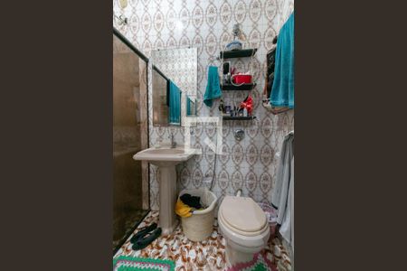 Casa à venda com 200m², 4 quartos e 3 vagas Casa à venda com 200m², 4 quartos e 3 vagasBanheiro da Suíte