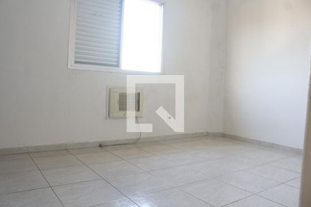 Quarto de apartamento para alugar com 1 quarto, 56m² em Jardim Guassu, São Vicente
