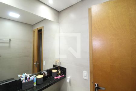 Casa à venda com 172m², 3 quartos e sem vagaBanheiro 2 social