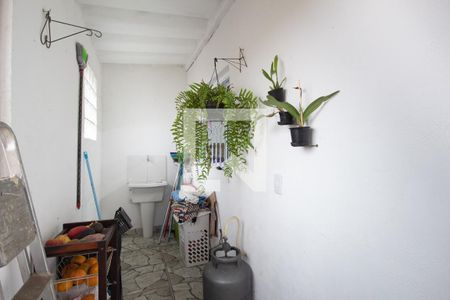 Casa à venda com 177m², 2 quartos e 2 vagas Casa à venda com 177m², 2 quartos e 2 vagasÁrea de Serviço