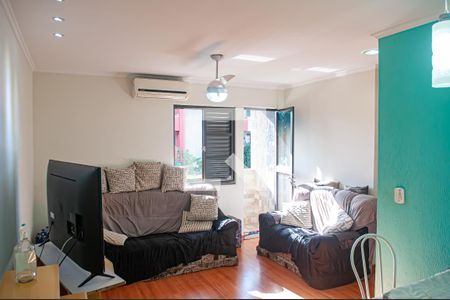 sala de apartamento para alugar com 2 quartos, 59m² em Taquara, Rio de Janeiro