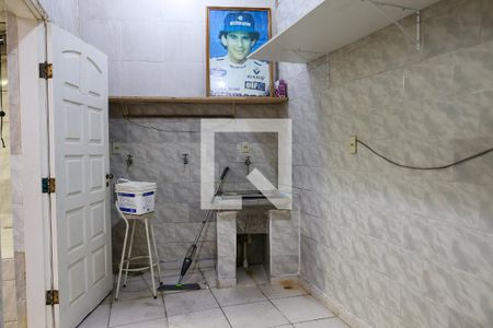 Casa à venda com 150m², 3 quartos e 2 vagasLavanderia