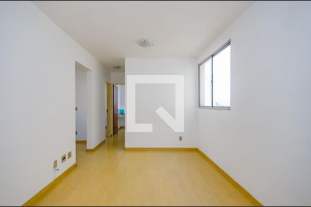 Sala 1 de apartamento para alugar com 2 quartos, 55m² em Caiçaras, Belo Horizonte