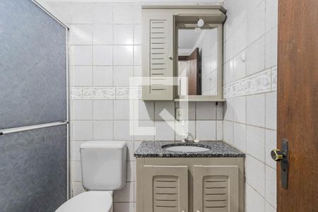 Banheiro de apartamento para alugar com 1 quarto, 34m² em Chácara das Pedras, Porto Alegre