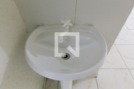 Casa à venda com 112m², 3 quartos e 2 vagasDetalhe banheiro