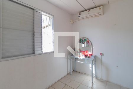 Quarto de casa de condomínio para alugar com 2 quartos, 65m² em Vila Nova, Porto Alegre