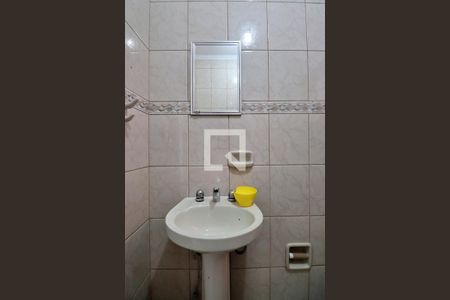 Casa à venda com 332m², 3 quartos e 2 vagasEdícula - Banheiro