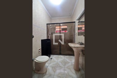 Casa à venda com 332m², 3 quartos e 2 vagasBanheiro Social