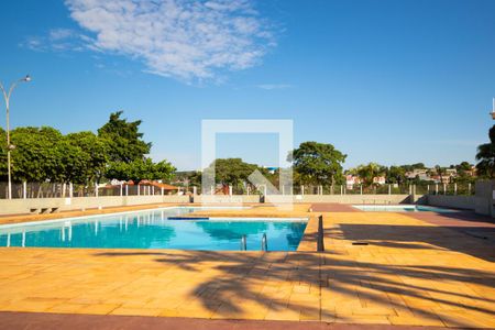 Apartamento à venda com 62m², 2 quartos e 2 vagas Apartamento à venda com 62m², 2 quartos e 2 vagasÁrea comum - Piscina