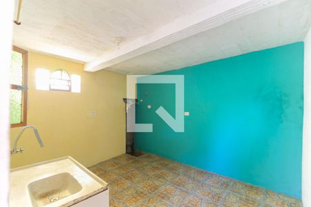 Casa para alugar com 1 quarto, 20m² em Parque Pinheiros, Taboão da Serra