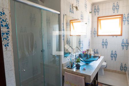 Casa à venda com 230m², 4 quartos e 3 vagasBanheiro da Suíte 1