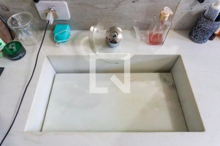 Casa à venda com 230m², 4 quartos e 3 vagasBanheiro da Suíte 2 Pia