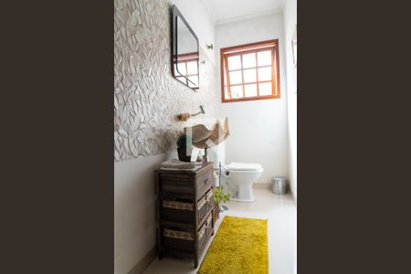 Casa à venda com 230m², 4 quartos e 3 vagasLavabo