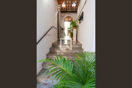 Casa à venda com 230m², 4 quartos e 3 vagasEntrada