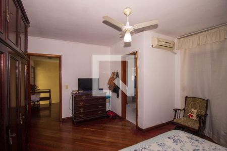 Casa à venda com 266m², 4 quartos e 3 vagasSuíte