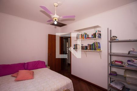 Casa à venda com 266m², 4 quartos e 3 vagasQuarto 2