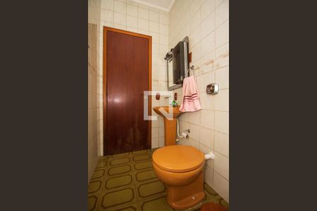 Casa à venda com 266m², 4 quartos e 3 vagasBanheiro de Serviço