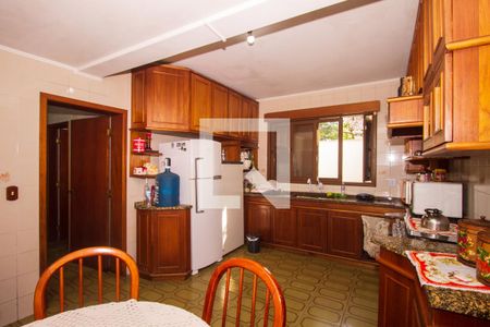 Casa à venda com 266m², 4 quartos e 3 vagasCozinha e Área de Serviço