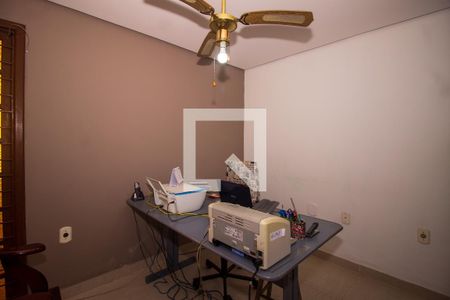 Casa à venda com 266m², 4 quartos e 3 vagasEscritório