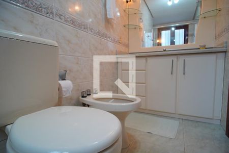 Apartamento para alugar com 191m², 3 quartos e 3 vagasBanheiro Suíte 