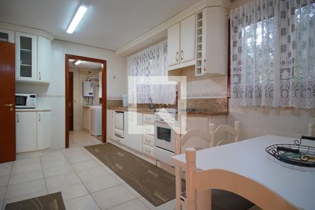 Apartamento para alugar com 191m², 3 quartos e 3 vagasCozinha 