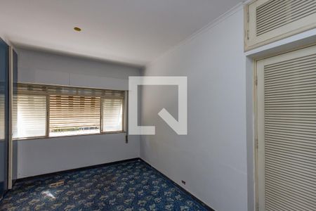 Casa à venda com 477m², 5 quartos e 4 vagasQuarto