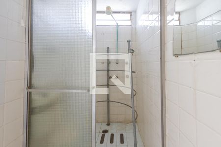 Casa à venda com 477m², 5 quartos e 4 vagasBanheiro da Piscina