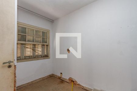 Casa à venda com 477m², 5 quartos e 4 vagasQuarto de Serviço