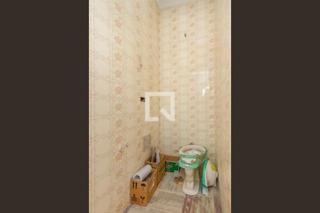 Casa à venda com 477m², 5 quartos e 4 vagasLavabo 1