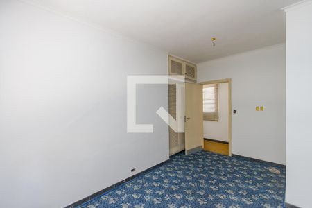 Casa à venda com 477m², 5 quartos e 4 vagasQuarto