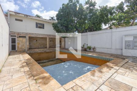 Casa à venda com 477m², 5 quartos e 4 vagasPiscina