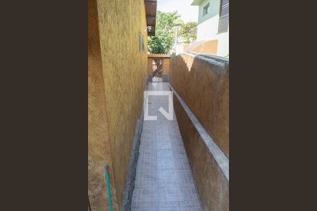 Casa à venda com 191m², 3 quartos e 4 vagasLateral