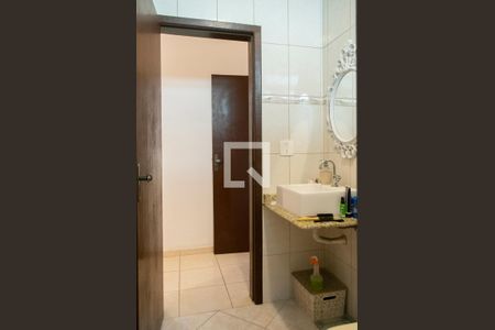 Casa à venda com 191m², 3 quartos e 4 vagasBanheiro suite