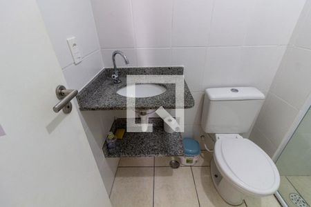 Apartamento para alugar com 54m², 2 quartos e 1 vagaDetalhe do banheiro da suíte