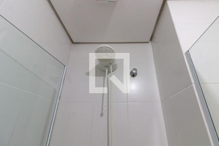 Apartamento para alugar com 54m², 2 quartos e 1 vagaDetalhe do banheiro social