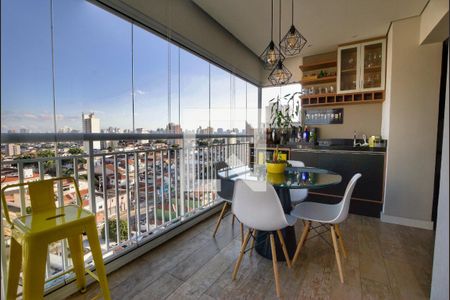 Apartamento para alugar com 68m², 2 quartos e 2 vagasVaranda
