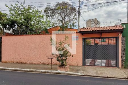 Casa à venda com 370m², 6 quartos e 5 vagasFachada