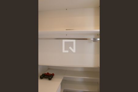 Apartamento para alugar com 151m², 2 quartos e 3 vagas Apartamento para alugar com 151m², 2 quartos e 3 vagasCloset da Suíte 2