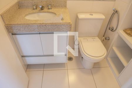 Apartamento para alugar com 151m², 2 quartos e 3 vagas Apartamento para alugar com 151m², 2 quartos e 3 vagasBanheiro 2 da Suíte 1