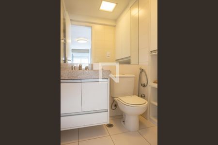 Apartamento para alugar com 151m², 2 quartos e 3 vagas Apartamento para alugar com 151m², 2 quartos e 3 vagasBanheiro 2 da Suíte 1