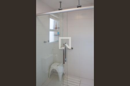 Apartamento para alugar com 151m², 2 quartos e 3 vagas Apartamento para alugar com 151m², 2 quartos e 3 vagasBanheiro 1 da Suíte 1