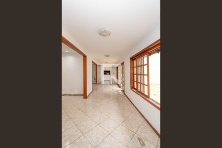 Casa à venda com 332m², 4 quartos e 3 vagasChurrasqueira Corredor