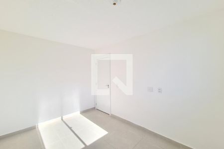 Quarto 2 de apartamento para alugar com 2 quartos, 48m² em Del Castilho, Rio de Janeiro